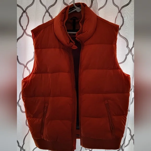 Hilfiger Men's Puffer Vest - Picture 5 of 5